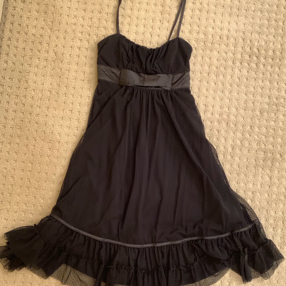 Forever 21 black lace dress